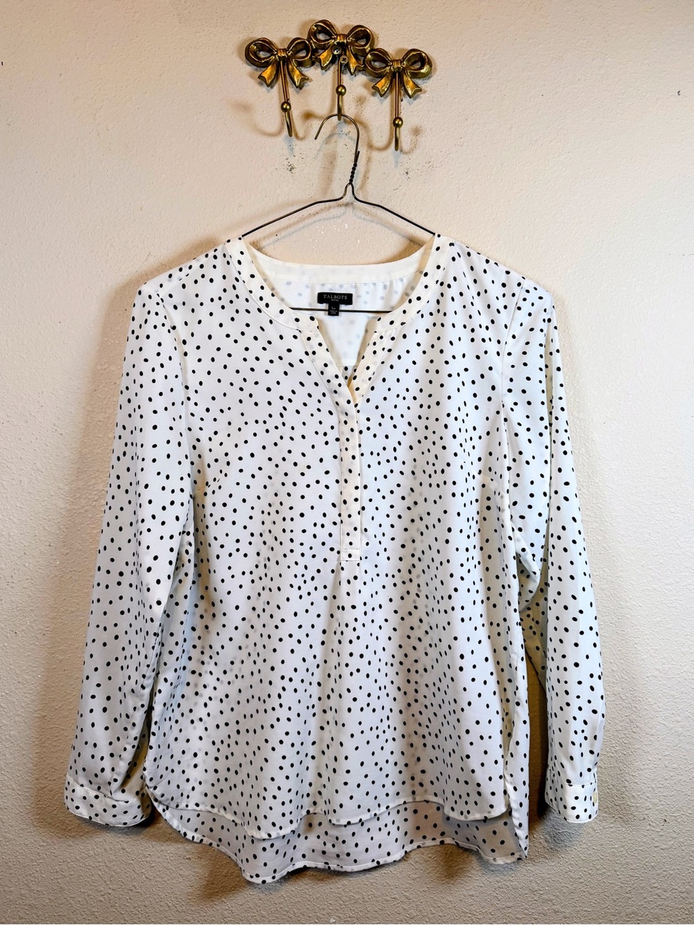 Talbots White/Off White Blouse w/Black Polka Dots. V-Neck, long sleeve. Size L